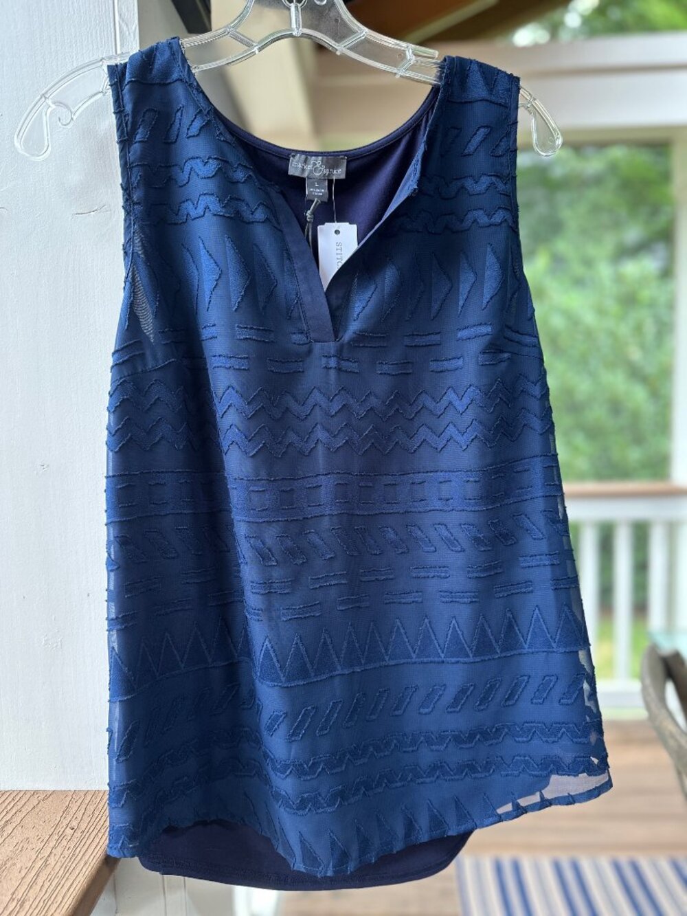 Stitch Fix Ezide Textured Navy Sleeveless V Neck Blouse Top Market & Spruce Sz L